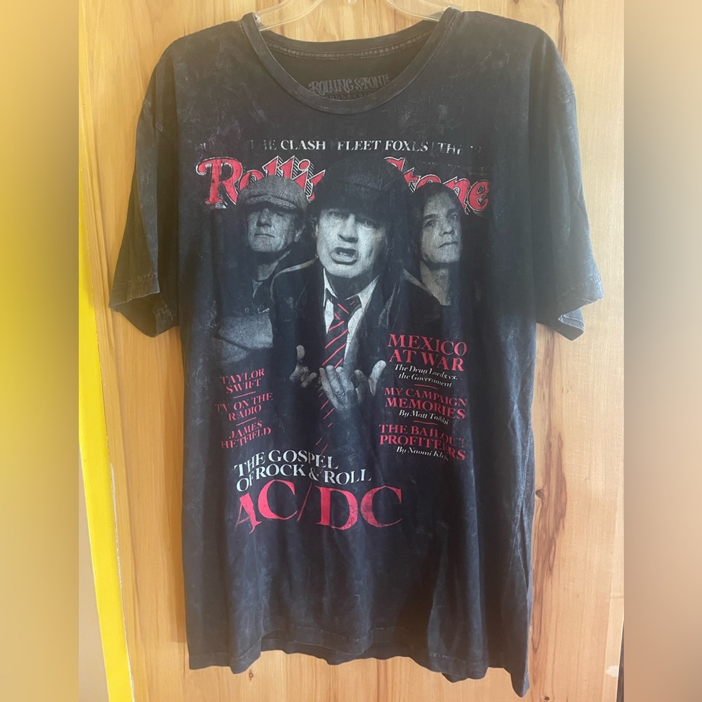 Rolling Stone Magazine Collection AC/DC AOP Acid Wash T-Shirt‎ Size L